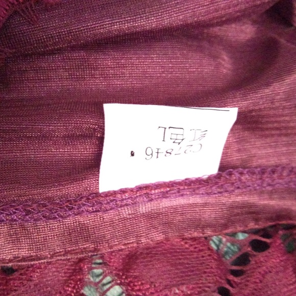 EUC Red Lacey Off Shoulder Top with Side Zipper Excellent Condition Size 10 - Picture 3 of 6